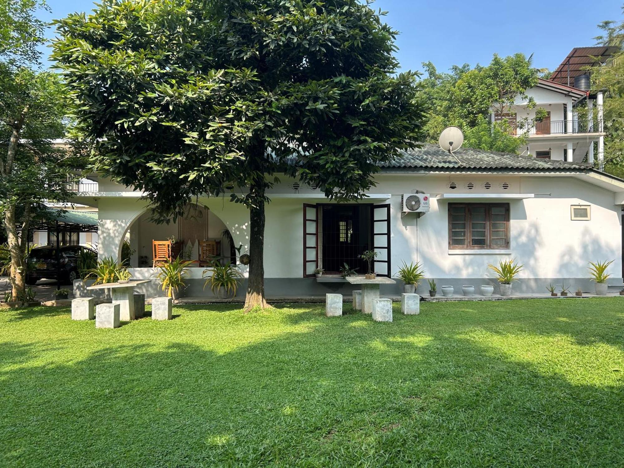 Thomasz Lodge Kandy Exterior foto